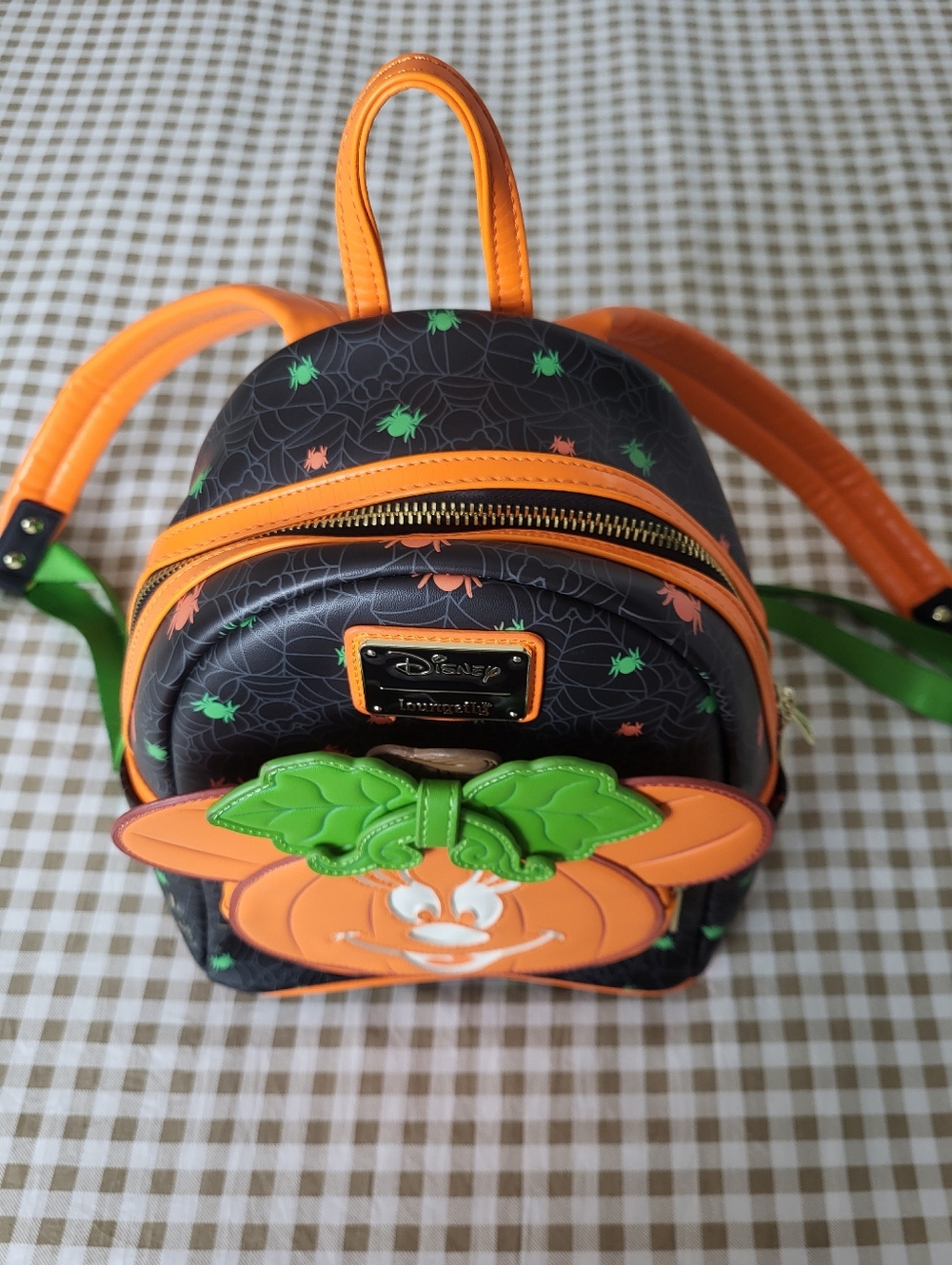 Loungefly Disney Glow in the Dark Pumpkin Minnie Mouse Women's Backpack - Picture 4 of 11
